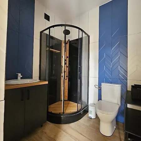 Dom W Mlodzianowie Апартаменты Милич